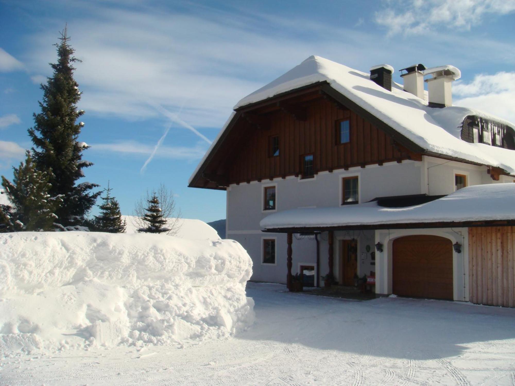 Ferienwohnungen Haus-Holzer Mauterndorf  Exterior photo