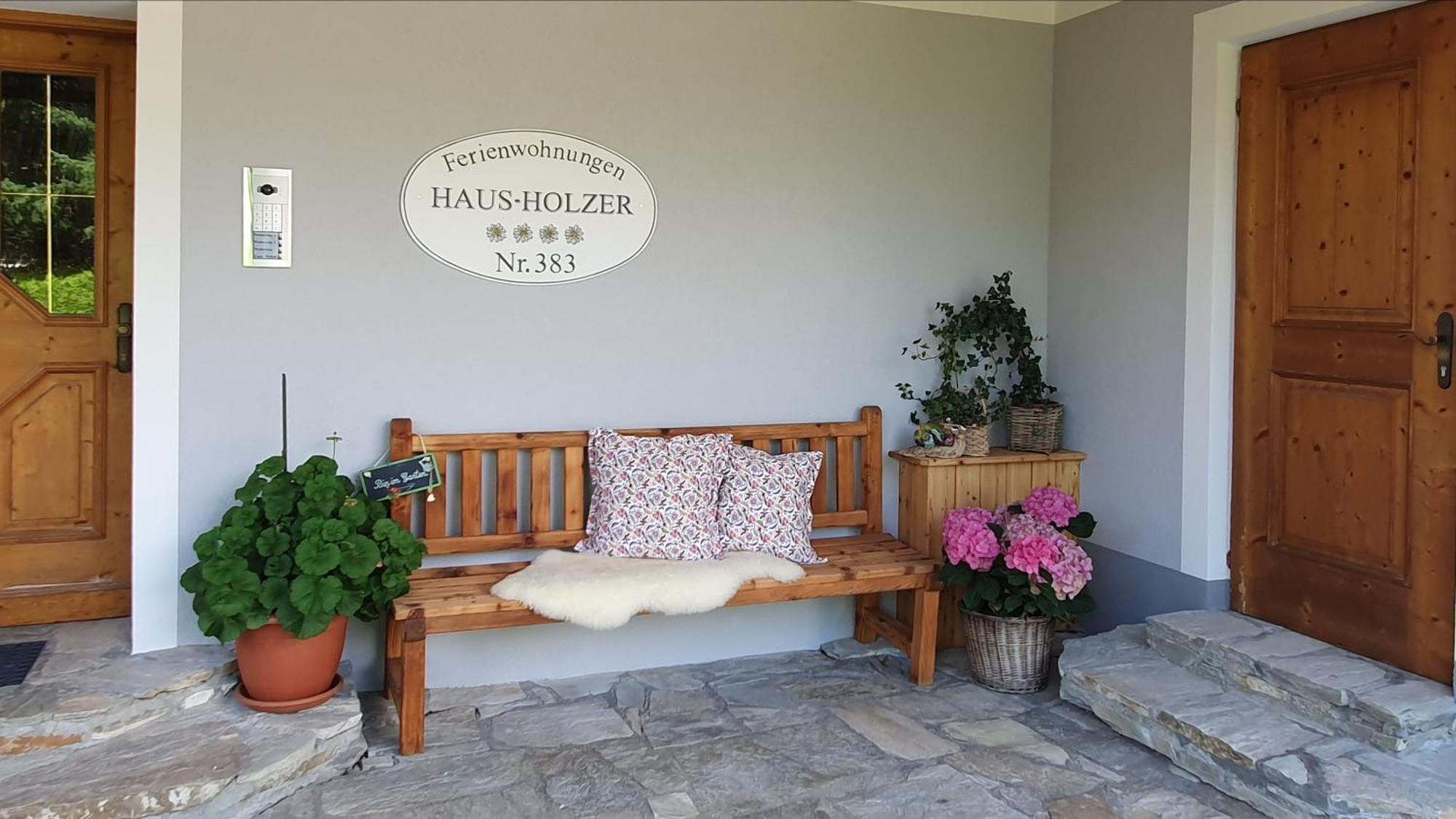 Ferienwohnungen Haus-Holzer Mauterndorf  Exterior photo